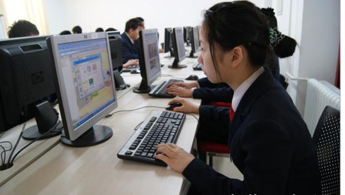 北京市外事学校电子商务专业简介