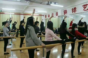 保定动力工程学校幼儿教育训练课程