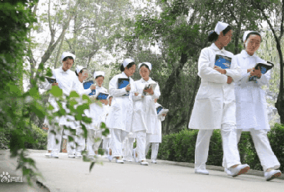 成都卫生学校有没有统招大专?