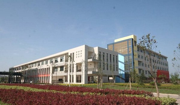 成都实用工程技术学校