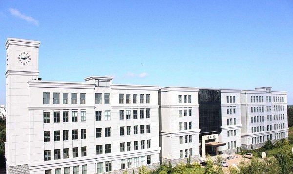 四川省郫县友爱职业技术学校