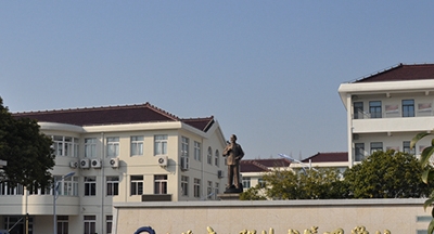 上海市工程技术管理学校